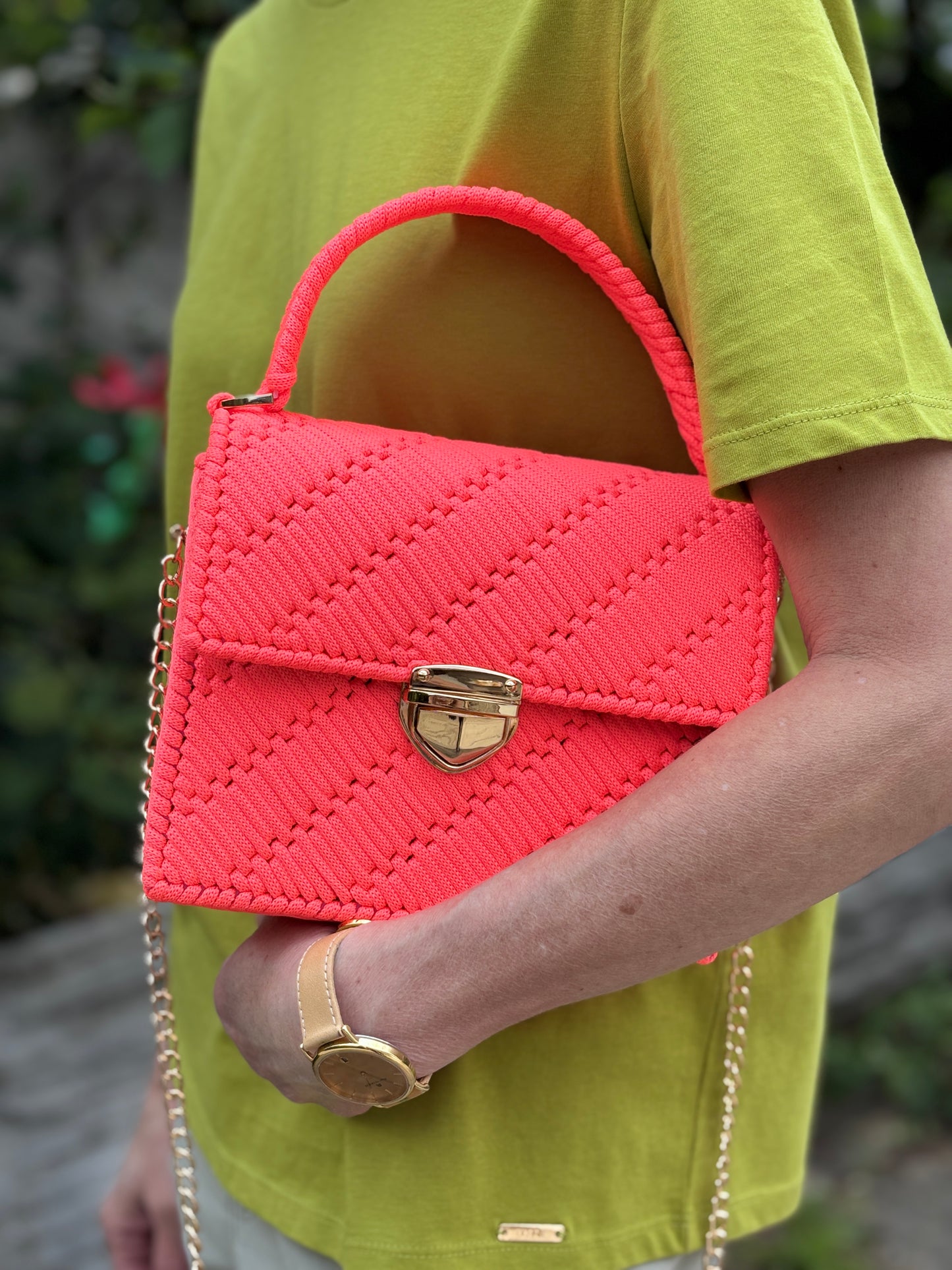 Neon pink